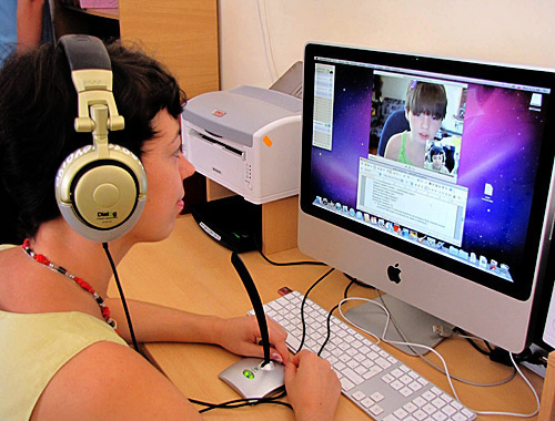 Lesson at the Centre of Remote Learning for Children-Invalids.
Rostov-on-Don, September 30, 2010. Photo by the "Caucasian Knot"