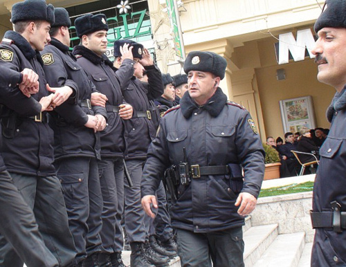 Police getting ready to disperse opposition rally in Fountain Square in central Baku, March 12, 2011. Photo by the "Caucasian Knot" Police getting ready to disperse opposition rally in Fountain Square in central Baku, March 12, 2011. Photo by the "Caucasian Knot"