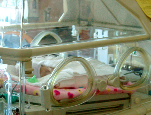 Incubator for nursing newborns. Photo by Sheraz Sadiq, KQED QUEST Flickr Group Incubator for nursing newborns. Photo by Sheraz Sadiq, KQED QUEST Flickr Group