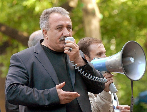 Sasun Mikaelyan, a candidate for the Mayor of Razdan. Photo by Gagik Shamshyan, www.news.am Sasun Mikaelyan, a candidate for the Mayor of Razdan. Photo by Gagik Shamshyan, www.news.am