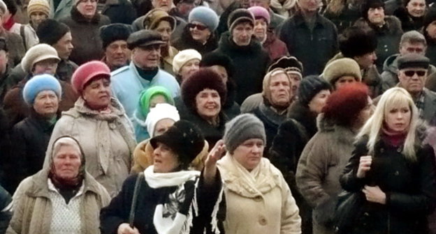 Rally in support of the demand to cancel the elections of the City Council in the city of Lermontov, Stavropol Territory, February 26, 2012. Photo: асысоев.рф Rally in support of the demand to cancel the elections of the City Council in the city of Lermontov, Stavropol Territory, February 26, 2012. Photo: асысоев.рф