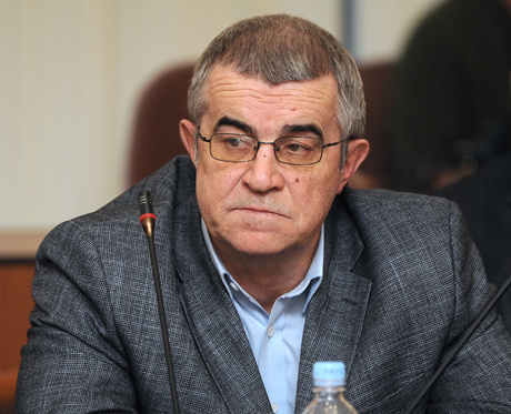 The Director of Chelyabinsk physical and mathematical Lyceum No 31 Alexander Popov. Photo from www.ura.ru The Director of Chelyabinsk physical and mathematical Lyceum No 31 Alexander Popov. Photo from www.ura.ru