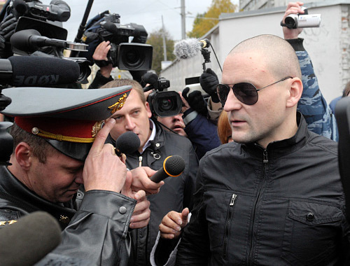 Sergey Udaltsov outside the Investigatory Committee in Moscow. Photo by Anton Tushin/Ridus.ru
Sergey Udaltsov outside the Investigatory Committee in Moscow. Photo by Anton Tushin/Ridus.ru
