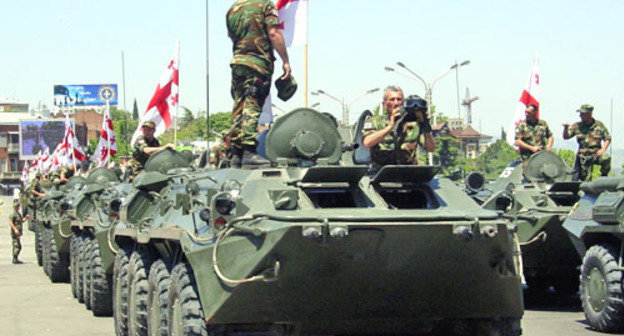 BTR-80 of the Georgian armed forces in parade on the Independence Day.
Photo: shioshvili, http://ru.wikipedia.org/ BTR-80 of the Georgian armed forces in parade on the Independence Day.
Photo: shioshvili, http://ru.wikipedia.org/