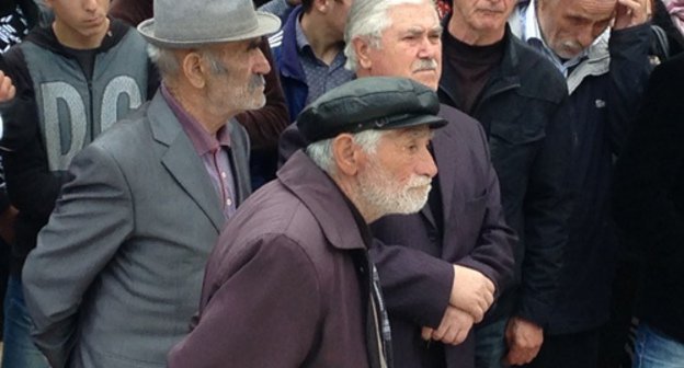 Rally in defence of constitutional and electoral rights of Dagestan citizens. Makhachkala, October 18, 2013. Photo by Patimat Makhmudova for the ‘Caucasian Knot’. Rally in defence of constitutional and electoral rights of Dagestan citizens. Makhachkala, October 18, 2013. Photo by Patimat Makhmudova for the ‘Caucasian Knot’.