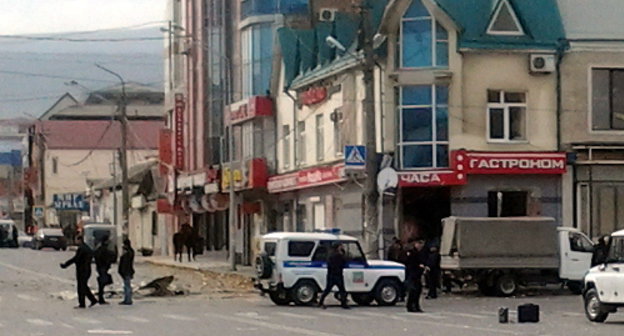 Near the store "24 Hours", located in the corner of Kotrov and Yaragsky Streets, blown up in Makhachkala. November 8, 2013. Photo by Gasan Gadzhiev Near the store "24 Hours", located in the corner of Kotrov and Yaragsky Streets, blown up in Makhachkala. November 8, 2013. Photo by Gasan Gadzhiev