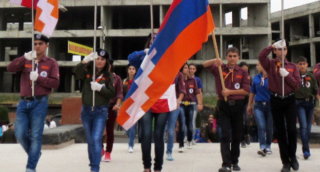 Festivities on the 22nd anniversary of Nagorno-Karabakh independence. Stepanakert, September 2, 2013. Photo by Alvard Grigoryan for the ‘Caucasian Knot’. Festivities on the 22nd anniversary of Nagorno-Karabakh independence. Stepanakert, September 2, 2013. Photo by Alvard Grigoryan for the ‘Caucasian Knot’.
