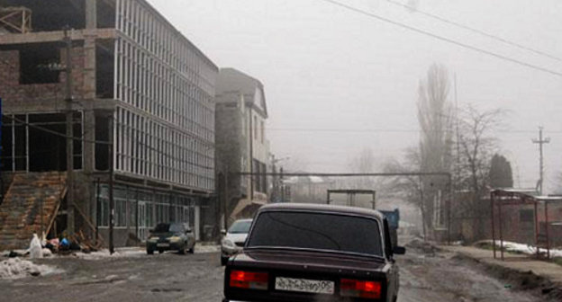 Dagestan, Khasavyurt, at the crossing of Groznenskaya and Aliev streets. Photo by Kamil Khunkerov, http://odnoselchane.ru/ Dagestan, Khasavyurt, at the crossing of Groznenskaya and Aliev streets. Photo by Kamil Khunkerov, http://odnoselchane.ru/