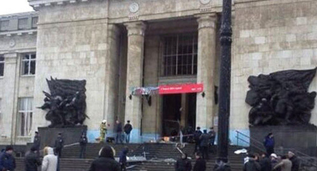 At the spot of the terror act at the railway station in Volgograd. December 29, 2013. Photo: Russian Volunteers Union, https://twitter.com/souzdobro At the spot of the terror act at the railway station in Volgograd. December 29, 2013. Photo: Russian Volunteers Union, https://twitter.com/souzdobro