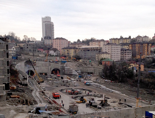 Alternative road for Kurortny Avenue in Sochi. January 7, 2014. Photo by Svetlana Kravchenko for the ‘Caucasian Knot’. Alternative road for Kurortny Avenue in Sochi. January 7, 2014. Photo by Svetlana Kravchenko for the ‘Caucasian Knot’.
