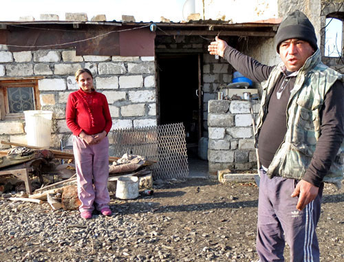 Sasun Ayrapetyan is dissatisfied at the fact that the village and district authorities still haven't solved the problem with drinking water. The village of Nor-Aikadjur of the Martakert District of Nagorno-Karabakh, January 9, 2014. Photo by Alvard Grigoryan for the "Caucasian Knot" Sasun Ayrapetyan is dissatisfied at the fact that the village and district authorities still haven't solved the problem with drinking water. The village of Nor-Aikadjur of the Martakert District of Nagorno-Karabakh, January 9, 2014. Photo by Alvard Grigoryan for the "Caucasian Knot"