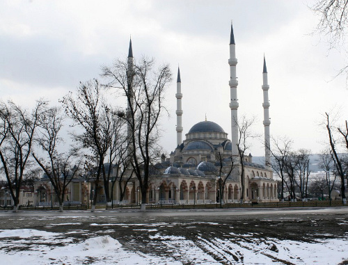 Mosque in Gudermes, Chechnya. Photo: http://valery-pavlov.livejournal.com/654760.html Mosque in Gudermes, Chechnya. Photo: http://valery-pavlov.livejournal.com/654760.html