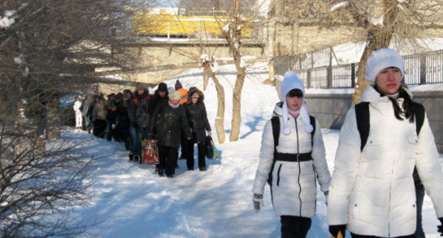 Residents of Volgograd are going on foot from Zapolotnovskaya part to the centre of the city, January 20, 2014. Photo Vyacheslava Yaschenko for the ‘Caucasian Knot’. Residents of Volgograd are going on foot from Zapolotnovskaya part to the centre of the city, January 20, 2014. Photo Vyacheslava Yaschenko for the ‘Caucasian Knot’.