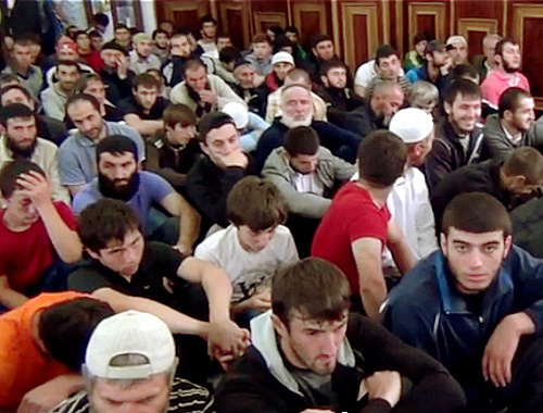 Parishioners of Imam Shafia Mosque in Buynaksk, photo taken from YouTube video posted by 1432Guraba user. Parishioners of Imam Shafia Mosque in Buynaksk, photo taken from YouTube video posted by 1432Guraba user.