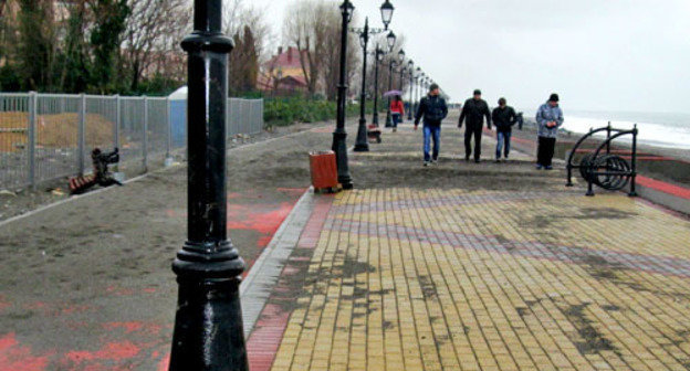 The embankment in the Imereti Valley in Sochi after the storm. January 31, 2014. Photo by Svetlana Berestenyova The embankment in the Imereti Valley in Sochi after the storm. January 31, 2014. Photo by Svetlana Berestenyova