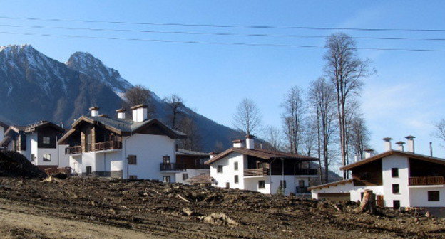 Mountain Olympic village, Sochi, Roza Khutor Resort. November 21, 2013. Photo by Tatiana Ukolova for the ‘Caucasian Knot’. Mountain Olympic village, Sochi, Roza Khutor Resort. November 21, 2013. Photo by Tatiana Ukolova for the ‘Caucasian Knot’.