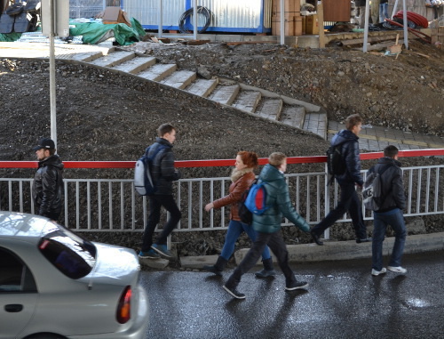 Sochi, January 14, 2014, part of a highway aimed to substitute the Kurortny Avenue. Photo by Svetlana Kravchenko for the ‘Caucasian Knot’. Sochi, January 14, 2014, part of a highway aimed to substitute the Kurortny Avenue. Photo by Svetlana Kravchenko for the ‘Caucasian Knot’.