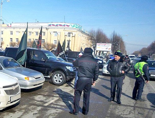 Policemen at the action undertaken in protest against the Olympics in Sochi. Nalchik, February 7, 2014. Photo http://www.aheku.org/ Policemen at the action undertaken in protest against the Olympics in Sochi. Nalchik, February 7, 2014. Photo http://www.aheku.org/