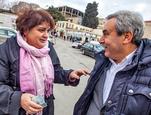 Journalist of the Azerbaijani service of Radio Liberty Khadija Ismayilova and her advocate Elton Guliev. Baku, February 18, 2014. Photo by Aziz Karimov for the ‘Caucasian Knot’. Journalist of the Azerbaijani service of Radio Liberty Khadija Ismayilova and her advocate Elton Guliev. Baku, February 18, 2014. Photo by Aziz Karimov for the ‘Caucasian Knot’.