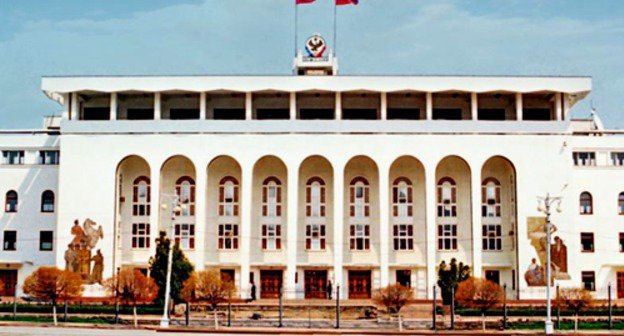 The Government building of the Republic of Dagestan. Photo: AbuUbajda, http://commons.wikimedia.org/ The Government building of the Republic of Dagestan. Photo: AbuUbajda, http://commons.wikimedia.org/