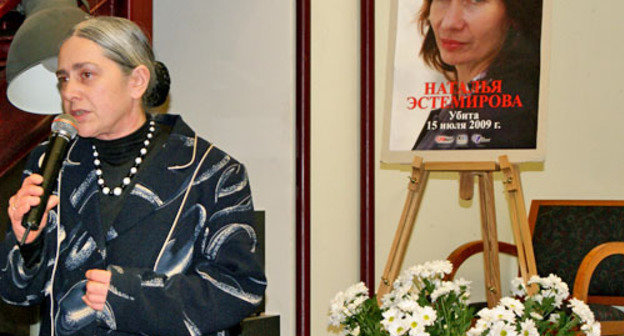 Journalist Elena Sannikova at memorial party of Natalia Estemirova. Moscow, February 28, 2014. Photo by Aida Magomedova for the "Caucasian Knot" Journalist Elena Sannikova at memorial party of Natalia Estemirova. Moscow, February 28, 2014. Photo by Aida Magomedova for the "Caucasian Knot"