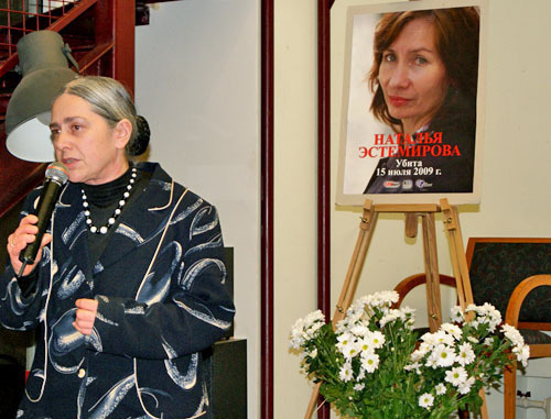 Journalist Elena Sannikova at memorial party of Natalia Estemirova. Moscow, February 28, 2014. Photo by Aida Magomedova for the "Caucasian Knot" Journalist Elena Sannikova at memorial party of Natalia Estemirova. Moscow, February 28, 2014. Photo by Aida Magomedova for the "Caucasian Knot"