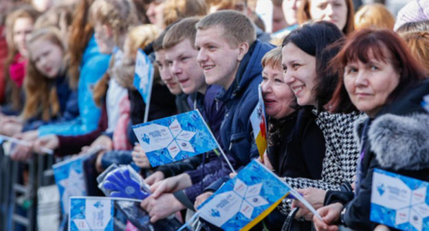 People greeting Paralympic Torch Relay in Elizavetinskaya Cossack village. Krasnodar Region, March 5, 2014. Photo: http://admkrai.krasnodar.ru/ People greeting Paralympic Torch Relay in Elizavetinskaya Cossack village. Krasnodar Region, March 5, 2014. Photo: http://admkrai.krasnodar.ru/