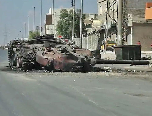Tank T-72 destroyed in Aleppo. Syria, October 6, 2012. Photo: Voice of America News: Scott Bob reports from Aleppo, Syria, http://ru.wikipedia.org/ Tank T-72 destroyed in Aleppo. Syria, October 6, 2012. Photo: Voice of America News: Scott Bob reports from Aleppo, Syria, http://ru.wikipedia.org/