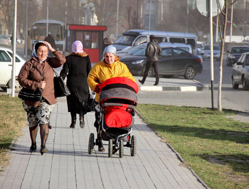 Residents of Grosny, Chechnya. March 2014. Photo provided by eyewitness. Residents of Grosny, Chechnya. March 2014. Photo provided by eyewitness.