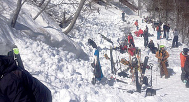 At the spot of the avalanche, March 23. 2014. Photo by the press service of the Krasnodar Region branch of the Ministry for Emergencies (MfE), http://www.23.mchs.gov.ru/operationalpage/emergency/detail.php?ID=27030 At the spot of the avalanche, March 23. 2014. Photo by the press service of the Krasnodar Region branch of the Ministry for Emergencies (MfE), http://www.23.mchs.gov.ru/operationalpage/emergency/detail.php?ID=27030