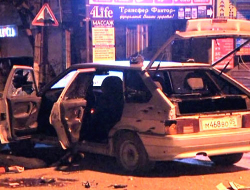 The car which the police tried to stop to check documents, but its passengers opened fire and were killed by retaliatory shooting. Khasavyurt, March 24, 2014. Photo http://nac.gov.ru/ The car which the police tried to stop to check documents, but its passengers opened fire and were killed by retaliatory shooting. Khasavyurt, March 24, 2014. Photo http://nac.gov.ru/