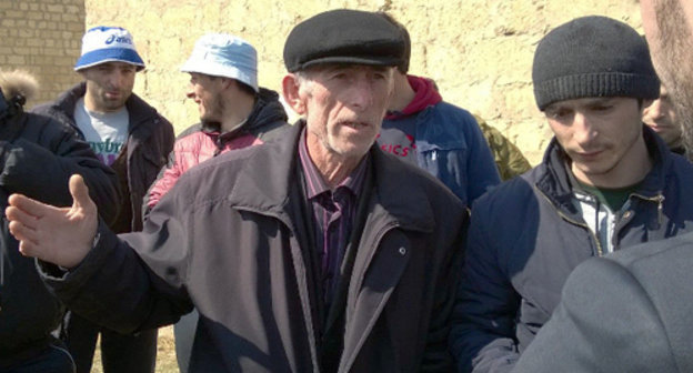 Participants of a protest rally in the Dagestani village Krasnopartizansk of the Sergokalinsky District of Dagestan. March 22, 2014. Photo by Ruslan Alibekov Participants of a protest rally in the Dagestani village Krasnopartizansk of the Sergokalinsky District of Dagestan. March 22, 2014. Photo by Ruslan Alibekov