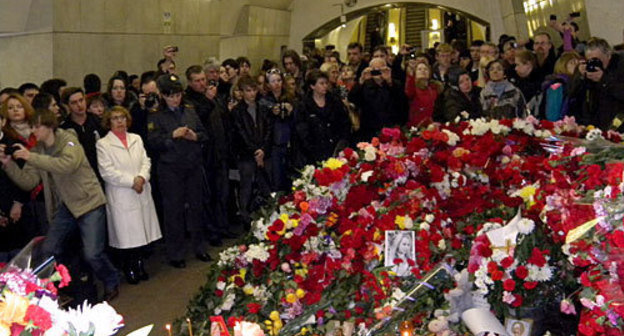 Moscow, downstairs at Lubyanka metro station, evening March 30, 2010. Photo by the "Caucasian Knot" Moscow, downstairs at Lubyanka metro station, evening March 30, 2010. Photo by the "Caucasian Knot"