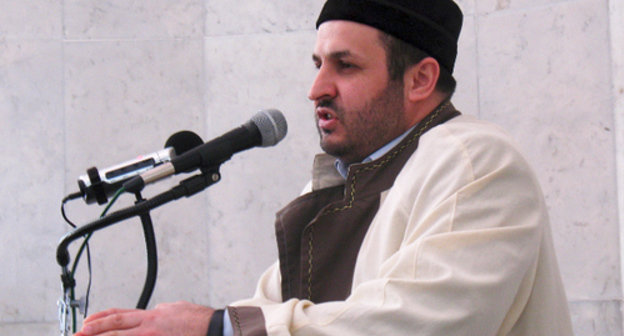 Imam of the Central Juma-Mosque of Makhachkala Mukhammadrasul-Hadji Saaduev. Photo http://islamdag.ru Imam of the Central Juma-Mosque of Makhachkala Mukhammadrasul-Hadji Saaduev. Photo http://islamdag.ru