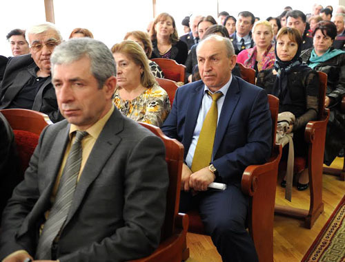 At the official presentation of Magomed Suleimanov as the new acting head (Mayor) of the Makhachkala administration to city activists, the Mayoralty staff and City Council Deputies. Makhachkala, April 7, 2014. Photo by the press service of the Makhachkala administration At the official presentation of Magomed Suleimanov as the new acting head (Mayor) of the Makhachkala administration to city activists, the Mayoralty staff and City Council Deputies. Makhachkala, April 7, 2014. Photo by the press service of the Makhachkala administration