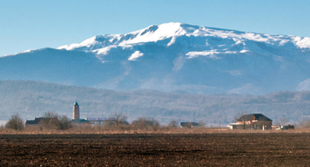 The village of Shalazhi in the Urus-Martan District of Chechnya. Photo by Denis Mukimov, http://danlux.livejournal.com/19244.html The village of Shalazhi in the Urus-Martan District of Chechnya. Photo by Denis Mukimov, http://danlux.livejournal.com/19244.html