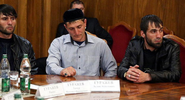 Relatives of Aliskhan Gurazhev at the meeting with the leader of Ingushetia Yunus-Bek Evkurov. Magas, April 11, 2014. Photo by press service of Ingushetia leadership, ingushetia.ru. Relatives of Aliskhan Gurazhev at the meeting with the leader of Ingushetia Yunus-Bek Evkurov. Magas, April 11, 2014. Photo by press service of Ingushetia leadership, ingushetia.ru.