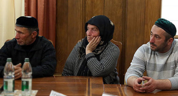 Relatives of detainees from Maiskoe village at the meeting with Ingushetia leader Yunus-bek Evkurov. Magas, April 11, 2014. Photo by the press service of Ingushetia leadership, http://www.ingushetia.ru/m-news/archives/020362.shtml#more Relatives of detainees from Maiskoe village at the meeting with Ingushetia leader Yunus-bek Evkurov. Magas, April 11, 2014. Photo by the press service of Ingushetia leadership, http://www.ingushetia.ru/m-news/archives/020362.shtml#more