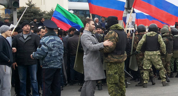 Rally in support of Said Amirov, Makhachkala, April 12, 2014. Photo by Patimat Makhmudova for the ‘Caucasian Knot’. Rally in support of Said Amirov, Makhachkala, April 12, 2014. Photo by Patimat Makhmudova for the ‘Caucasian Knot’.