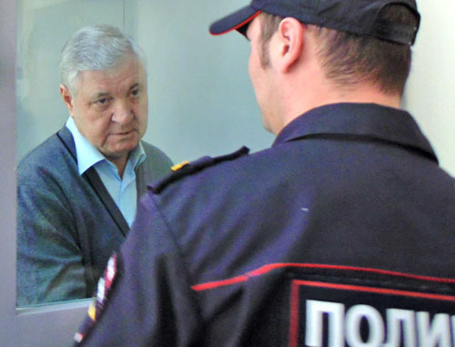 Removed Mayor of Astrakhan Mikhail Stolyarov at the Kirov District Court. Astrakhan, April 18, 2014. Photo by Elena Grebenyuk for the ‘Caucasian Knot’. Removed Mayor of Astrakhan Mikhail Stolyarov at the Kirov District Court. Astrakhan, April 18, 2014. Photo by Elena Grebenyuk for the ‘Caucasian Knot’.