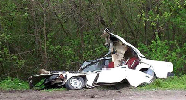 A road accident involving armoured vehicles in Rostov Region. April 24, 2014. Photo http://www.bloknot-novocherkassk.ru/ A road accident involving armoured vehicles in Rostov Region. April 24, 2014. Photo http://www.bloknot-novocherkassk.ru/