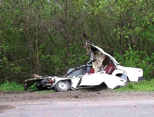 A road accident involving armoured vehicles in Rostov Region. April 24, 2014. Photo http://www.bloknot-novocherkassk.ru/ A road accident involving armoured vehicles in Rostov Region. April 24, 2014. Photo http://www.bloknot-novocherkassk.ru/