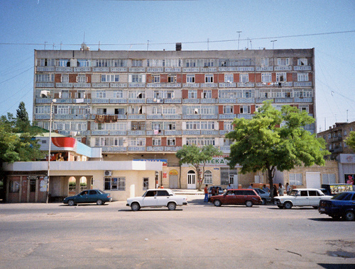 Street in Derbent. Photo: Bolshakov, http://commons.wikimedia.org/ Creative Commons Attribution 2.0 Generic Street in Derbent. Photo: Bolshakov, http://commons.wikimedia.org/ Creative Commons Attribution 2.0 Generic