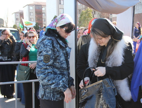 The increased security regime on the day of a football match. Grozny, March 24, 2014. Photo by Magomed Magomedov for the "Caucasian Knot"
