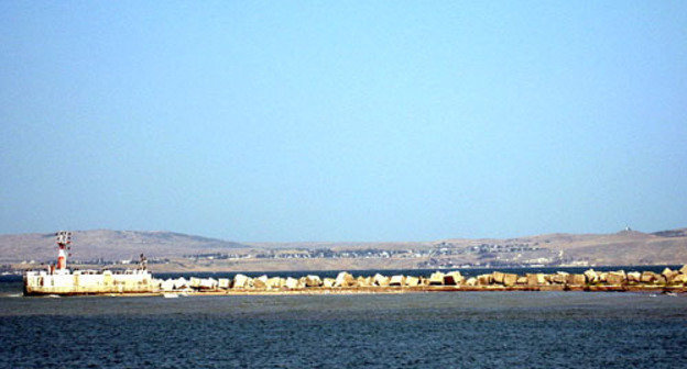 "Kavkaz" Port. Photo: insider51 (Insider), http://commons.wikimedia.org/ "Kavkaz" Port. Photo: insider51 (Insider), http://commons.wikimedia.org/
