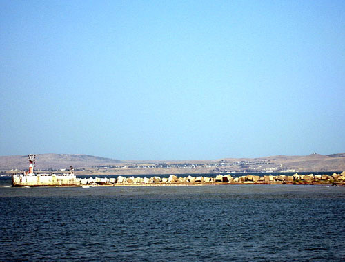 "Kavkaz" Port. Photo: insider51 (Insider), http://commons.wikimedia.org/ "Kavkaz" Port. Photo: insider51 (Insider), http://commons.wikimedia.org/
