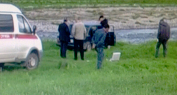 Policeman murder site near the Sunzha River, village of Plievo. Ingushetia, Nazran District, May 13, 2014. Photo by press-service of MIA for Ingushetia. Policeman murder site near the Sunzha River, village of Plievo. Ingushetia, Nazran District, May 13, 2014. Photo by press-service of MIA for Ingushetia.