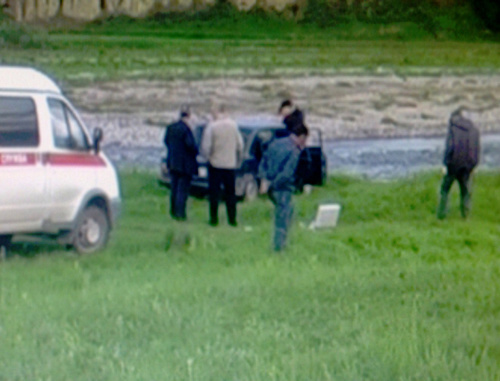 Policeman murder site near the Sunzha River, village of Plievo. Ingushetia, Nazran District, May 13, 2014. Photo by press-service of MIA for Ingushetia. Policeman murder site near the Sunzha River, village of Plievo. Ingushetia, Nazran District, May 13, 2014. Photo by press-service of MIA for Ingushetia.