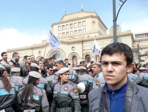 Rally against accumulative pension system organised by DEM.AM initiative. Yerevan, April 9, 2014. Photo by Armine Martirosyan for the ‘Caucasian Knot’. Rally against accumulative pension system organised by DEM.AM initiative. Yerevan, April 9, 2014. Photo by Armine Martirosyan for the ‘Caucasian Knot’.