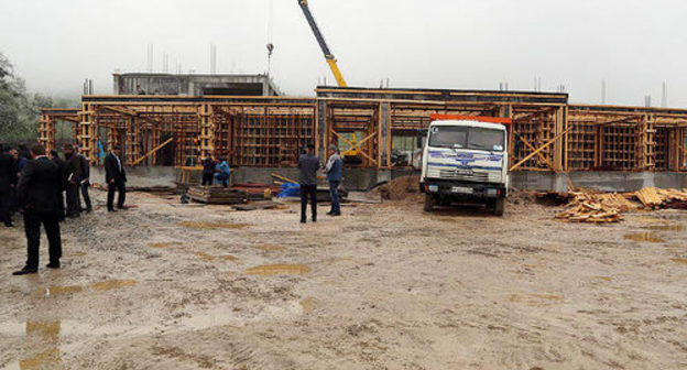 Officials inspecting the construction of the ‘Alkun-Targim’ road in Ingushetia, April 27, 2014. Photo by press-service of the Ingushetia leadership, http://www.ingushetia.ru Officials inspecting the construction of the ‘Alkun-Targim’ road in Ingushetia, April 27, 2014. Photo by press-service of the Ingushetia leadership, http://www.ingushetia.ru
